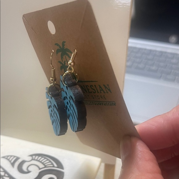 Blue Leaf Earrings - Picture 3 of 3